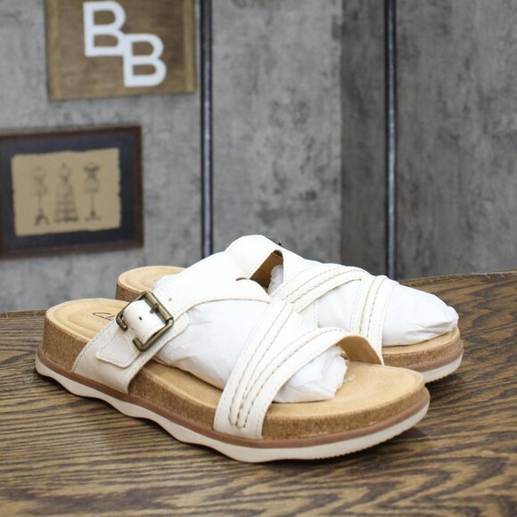 Clarks Women's Collection Brynn Hope Flat Sandals 26165168 White Leather 8.5M - Picture 1 of 7